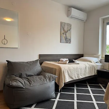 Railwayrooms22 Hostal