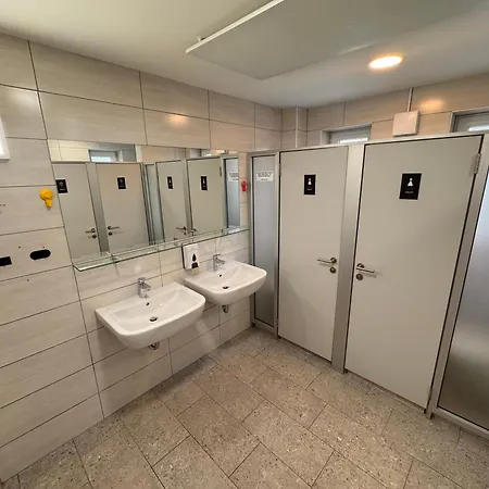 Railwayrooms22 Hostel Ljubljana