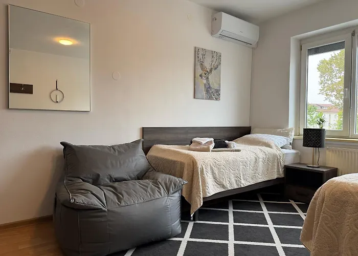 Railwayrooms22 ホステル