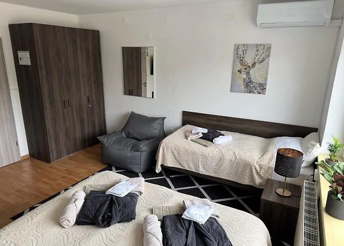 ホステル Railwayrooms22